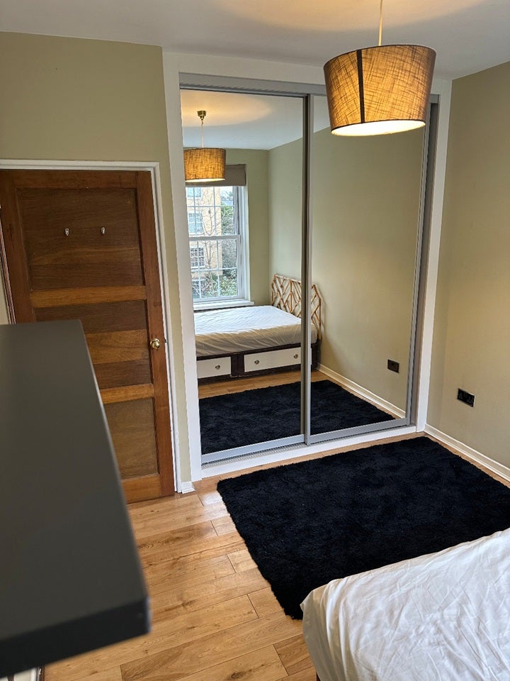 Flat Tanners Hill in Greater London