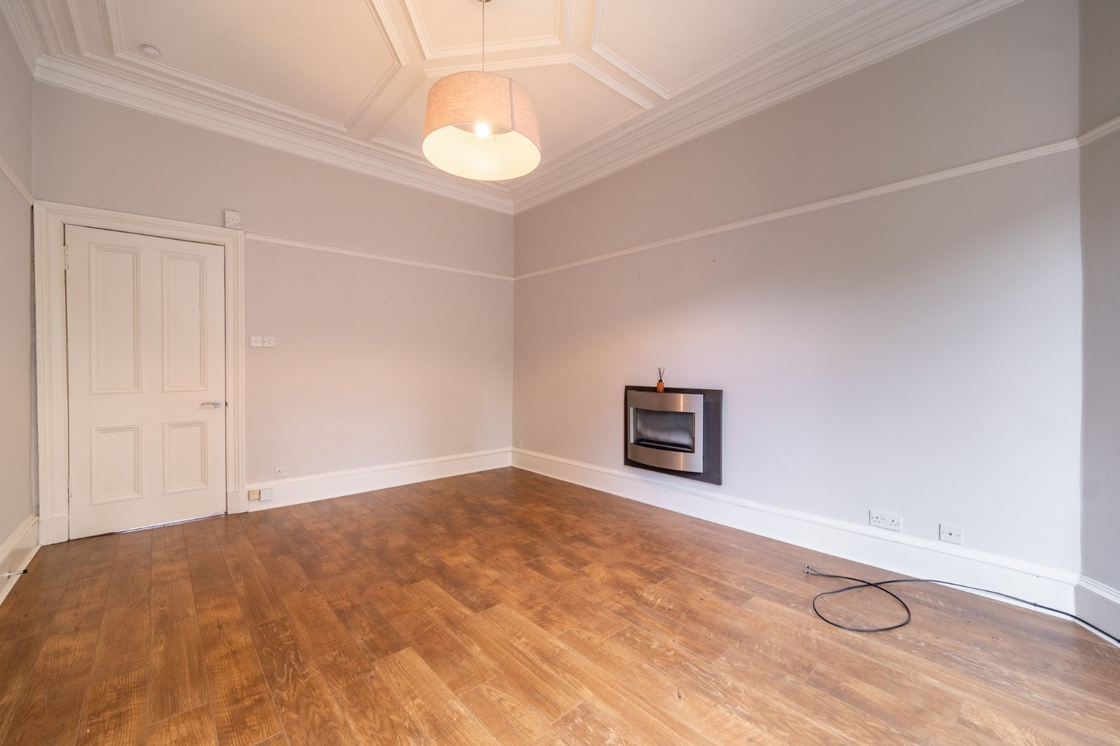 Flat Queensborough Gardens in Glasgow