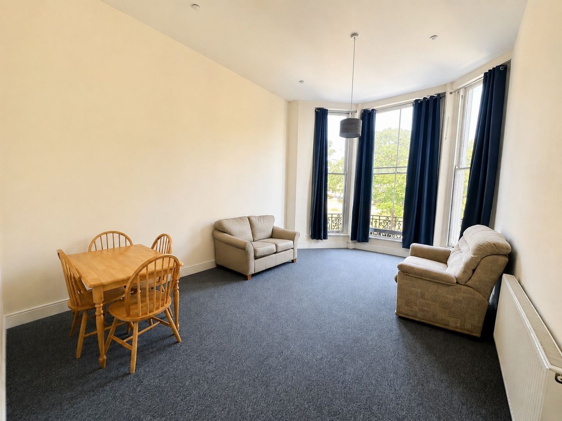 Flat Warrior Square in St Leonards