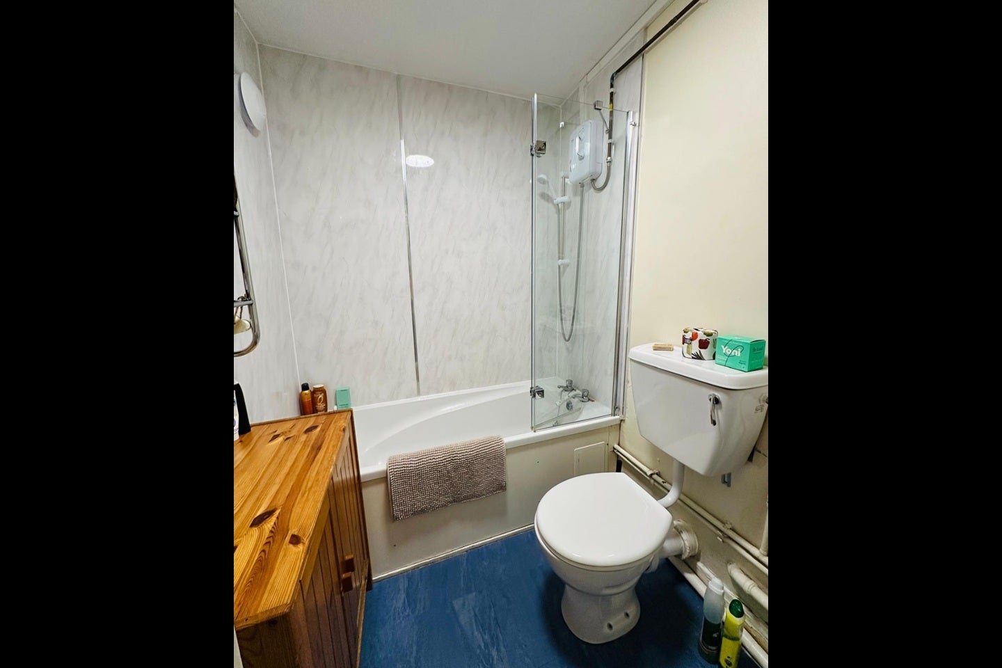 Flat Mycenae Road in Greater London