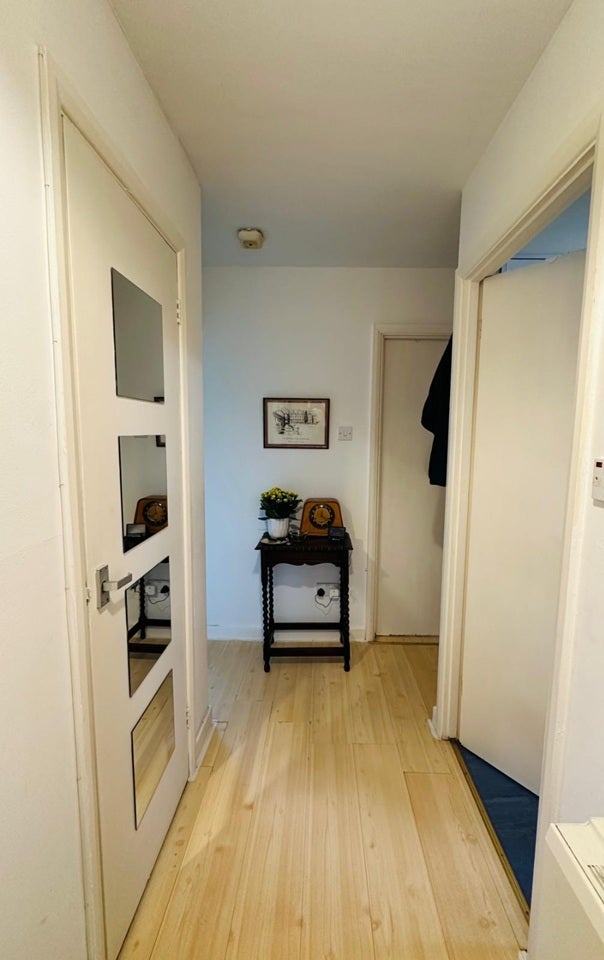 Flat Mycenae Road in Greater London