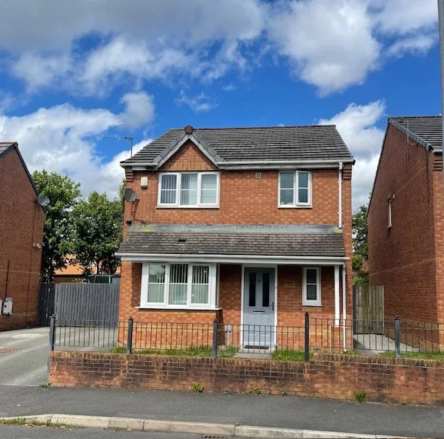 House Everside Drive in Manchester