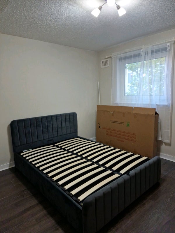 Room McIntosh Court in Glasgow