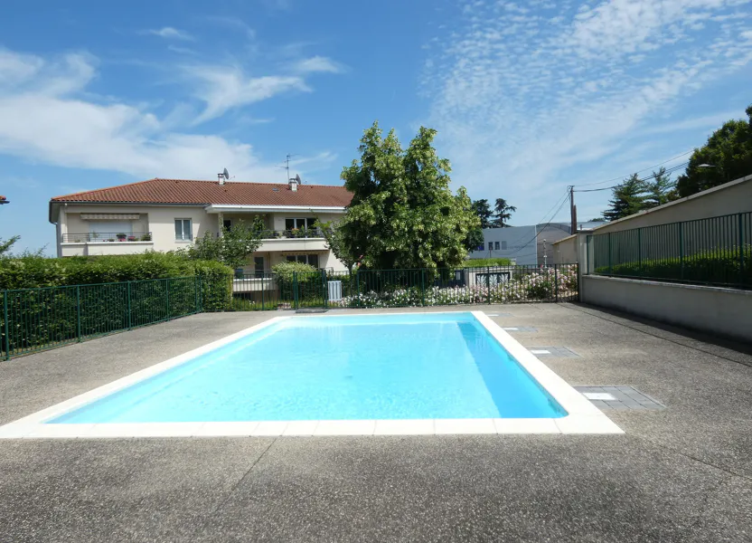 Flat Boulevard du Général de Gaulle in Oullins-Pierre-Bénite