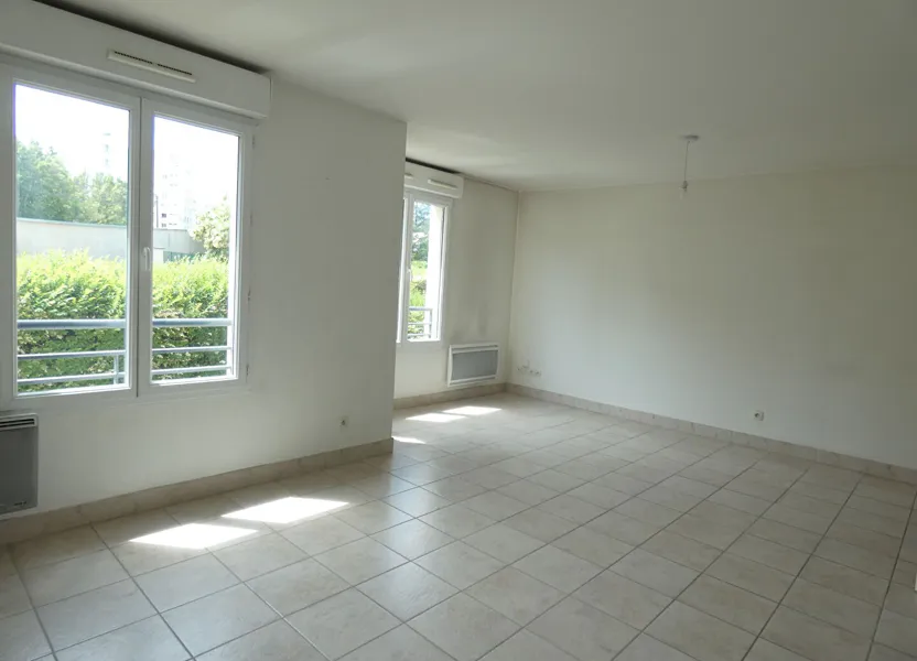 Flat Boulevard du Général de Gaulle in Oullins-Pierre-Bénite