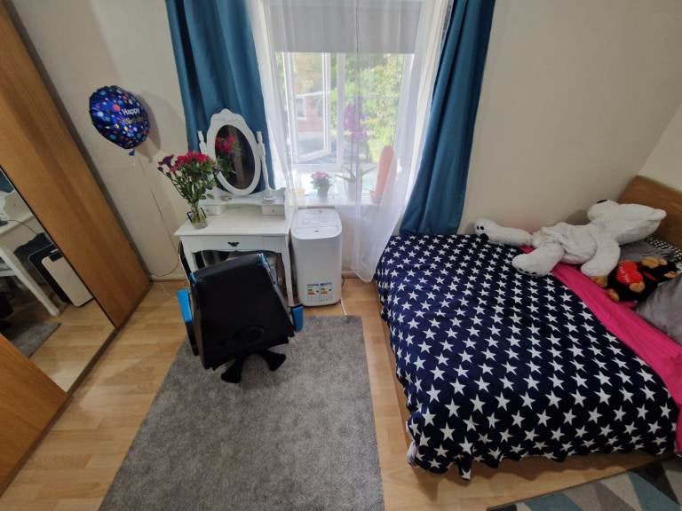 Flat Elmore Close in Greater London