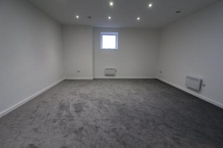 Flat Highfield Road in Ipswich