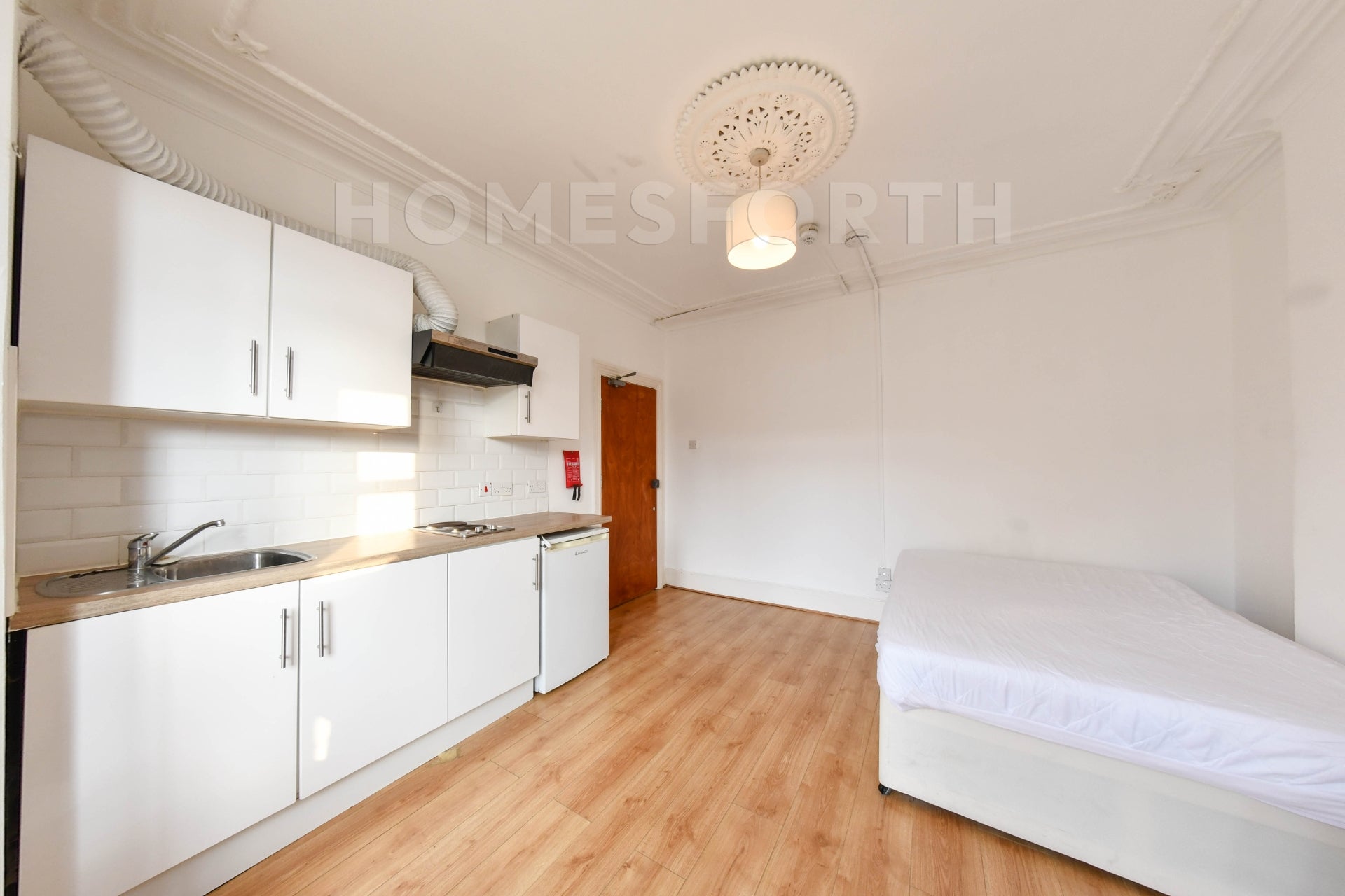 Room Agincourt Road in Greater London