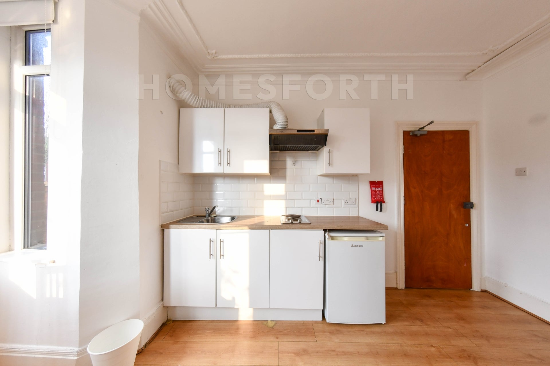 Room Agincourt Road in Greater London