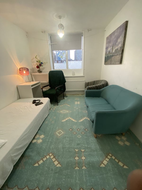 Room Smithy Street in Greater London