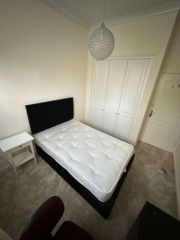 Room Kelvinhaugh Street in Glasgow