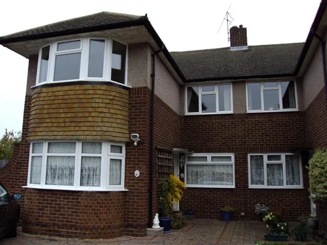 Flat Willis Close in Epsom and Ewell