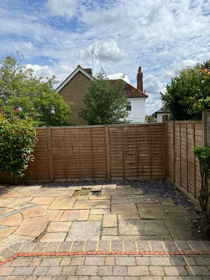 Flat Willis Close in Epsom and Ewell