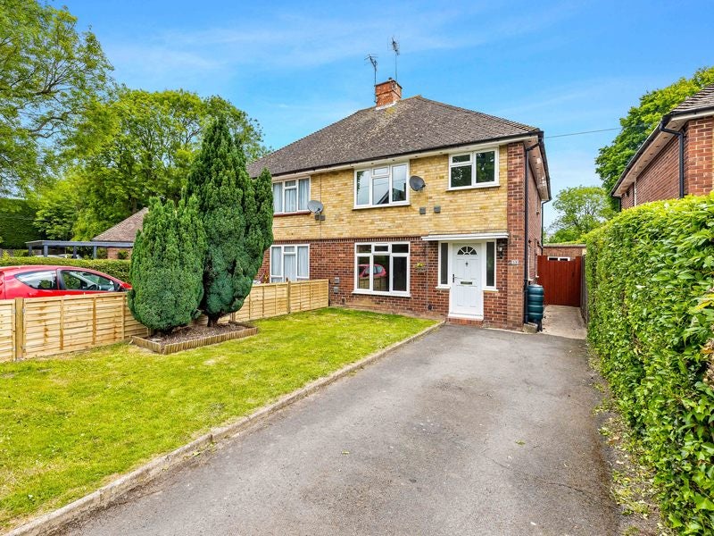 House Perrylands in Mole Valley