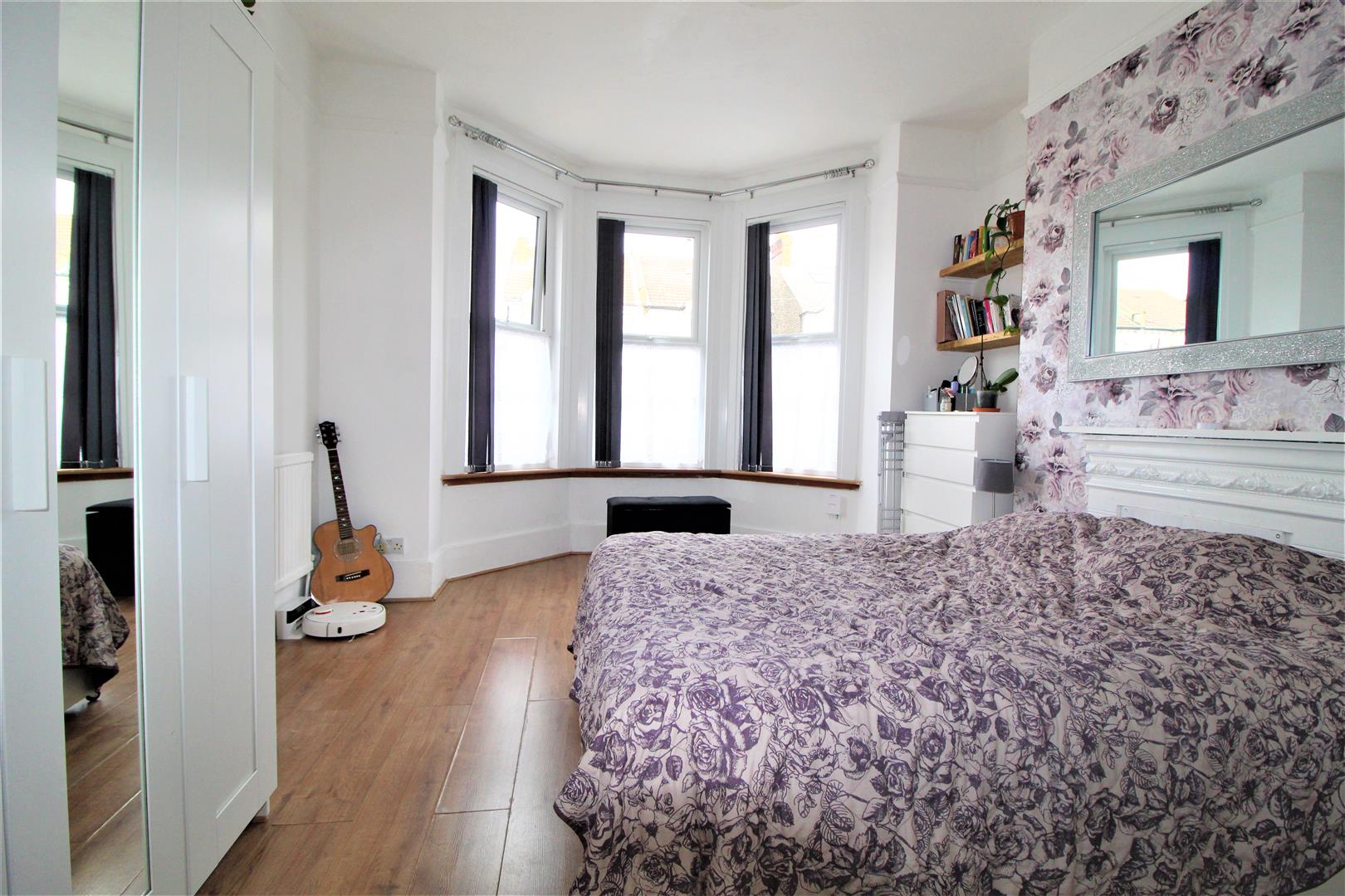 Flat Dunheved Close in Greater London