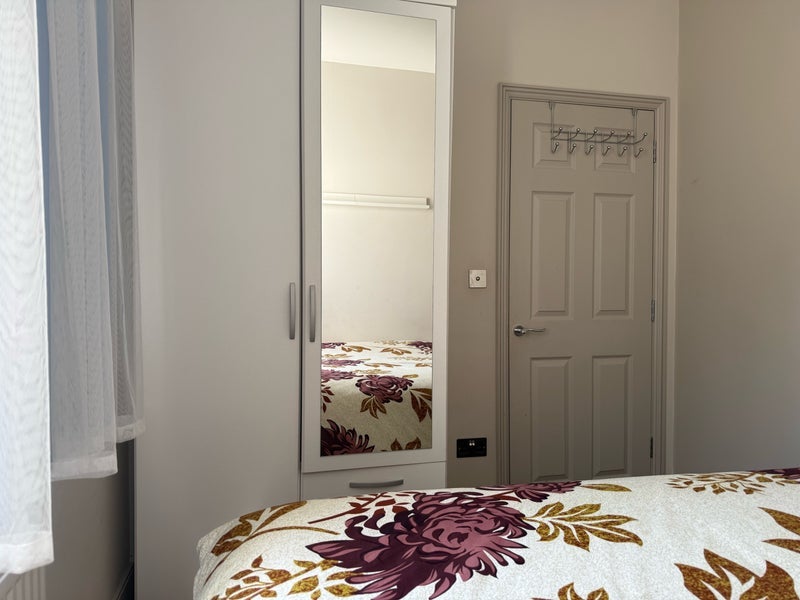 Room Winders Road in Greater London