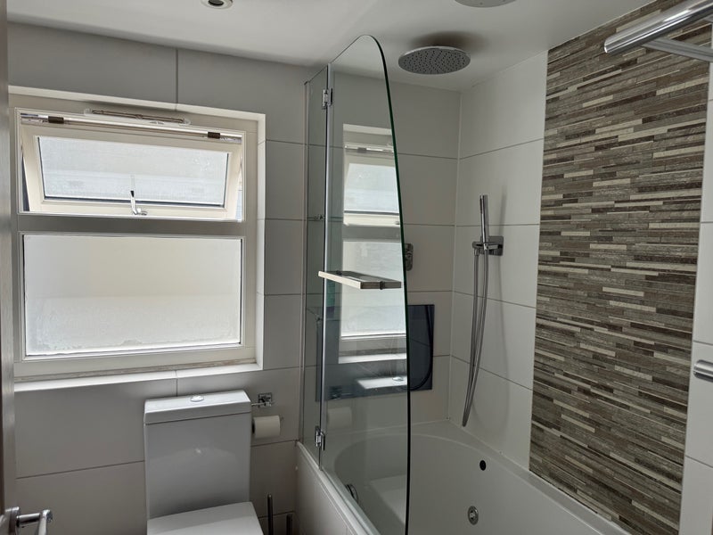 Room Winders Road in Greater London