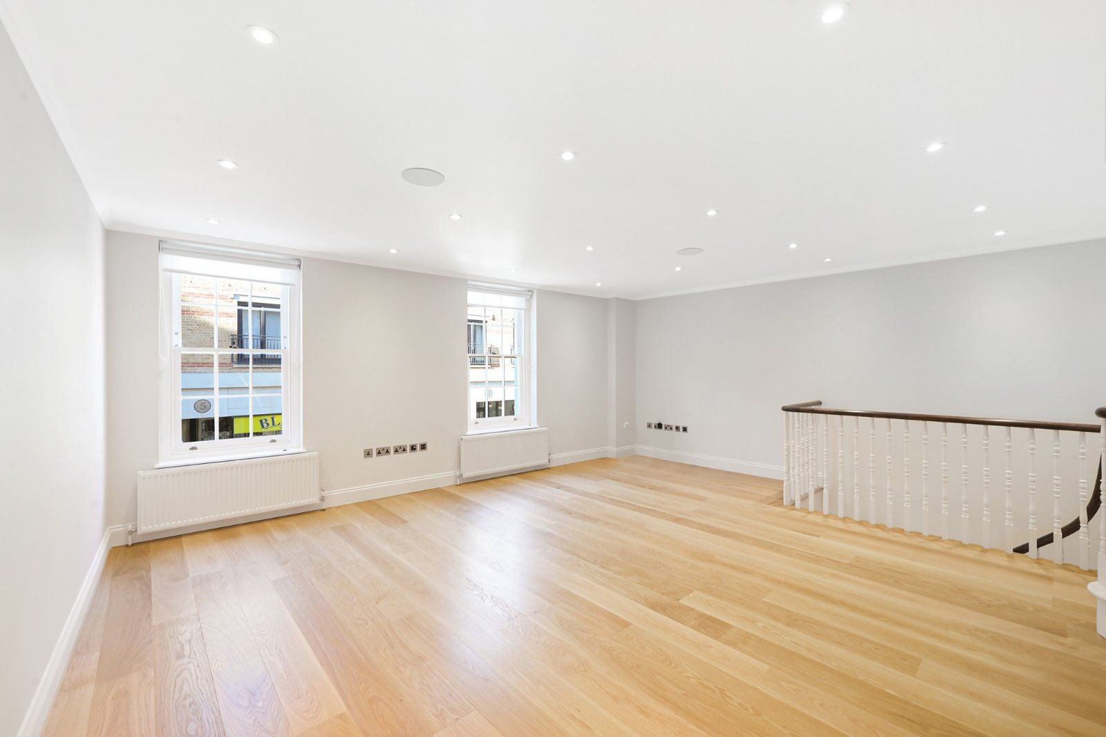 House Kinnerton Street in City of Westminster