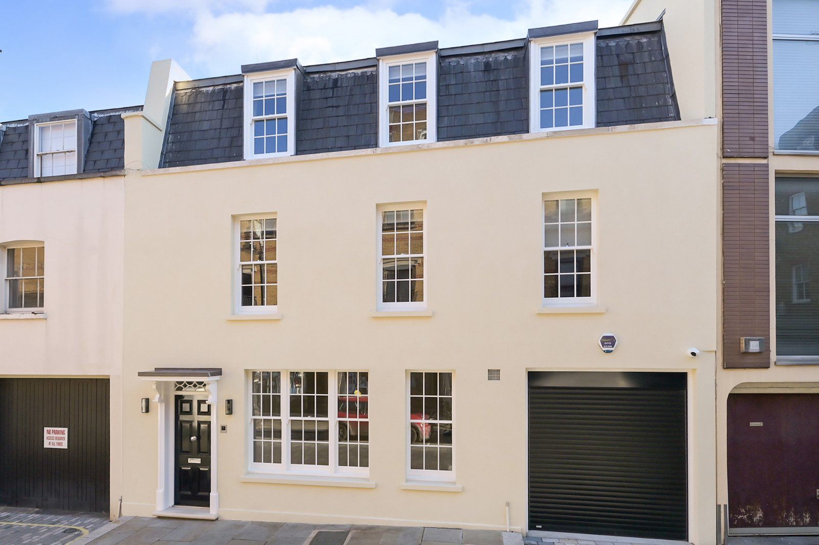 House Kinnerton Street in City of Westminster