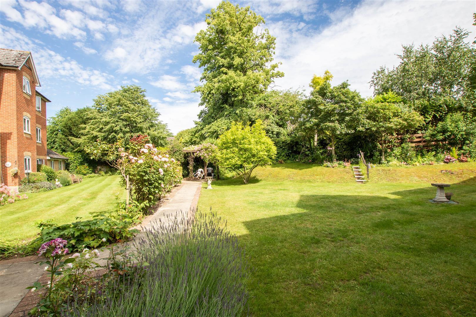Flat Barley Court in Uttlesford