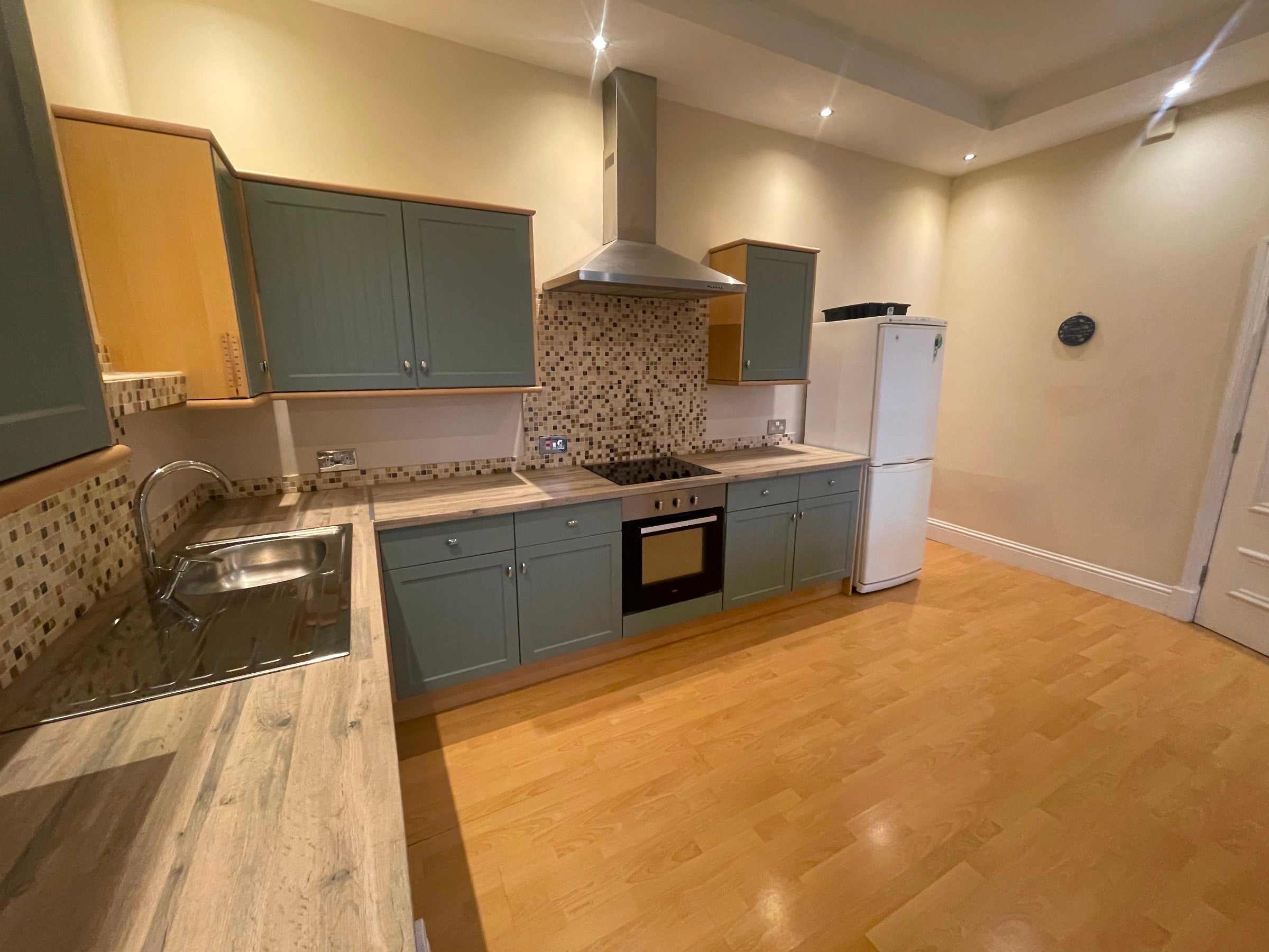 Flat Edward Street in Ynysmeudwy
