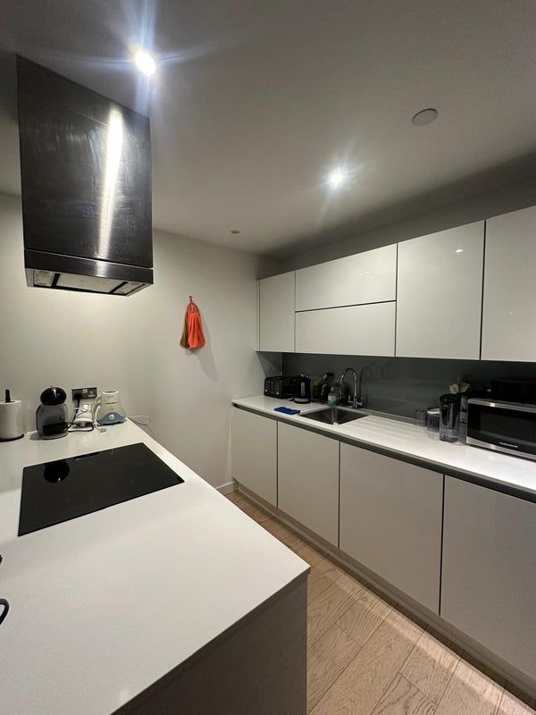 Room Yabsley Street in Greater London
