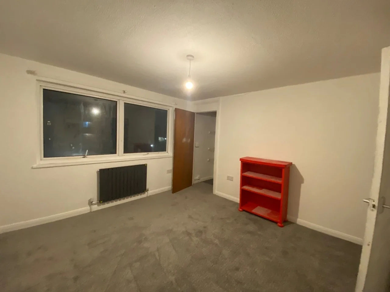 Flat Selhurst Road in Greater London