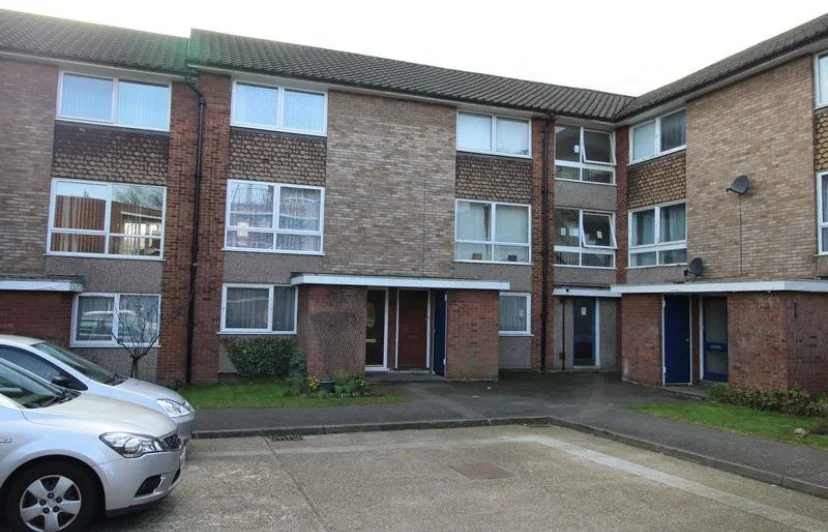 Flat Selhurst Road in Greater London