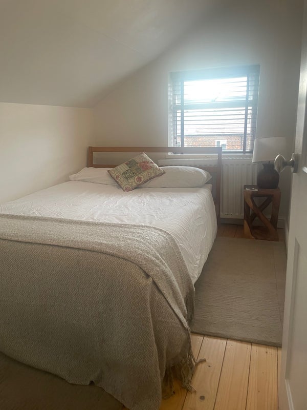 Room Churchwood Road in Manchester