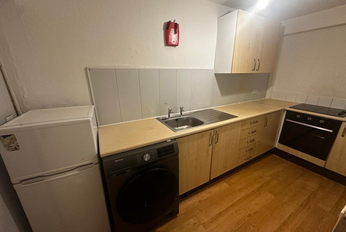 Flat Swinton Grove in Manchester