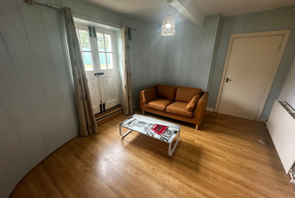 Flat Swinton Grove in Manchester