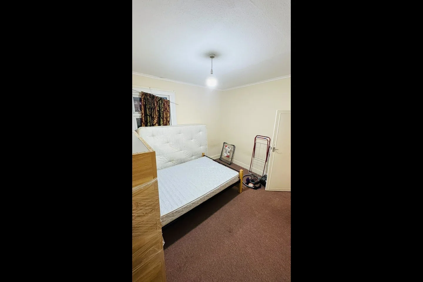 Room Harold Road in Greater London