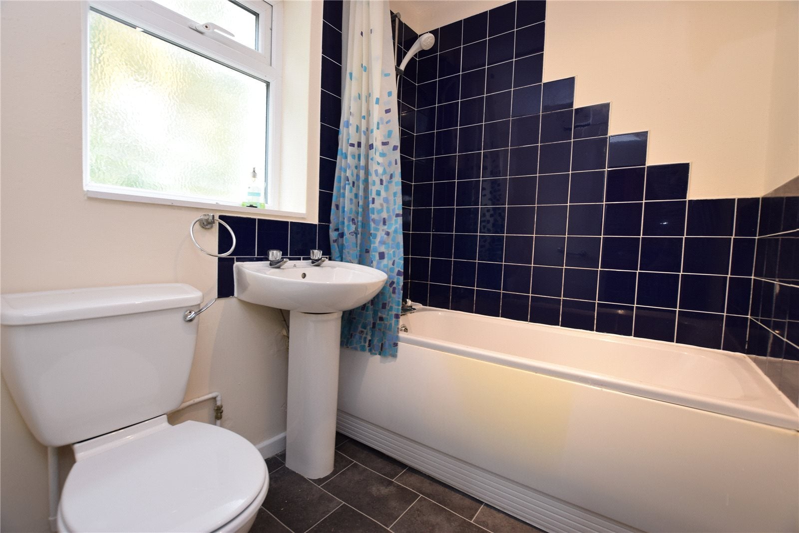 Flat Abbeydale Grove in Leeds