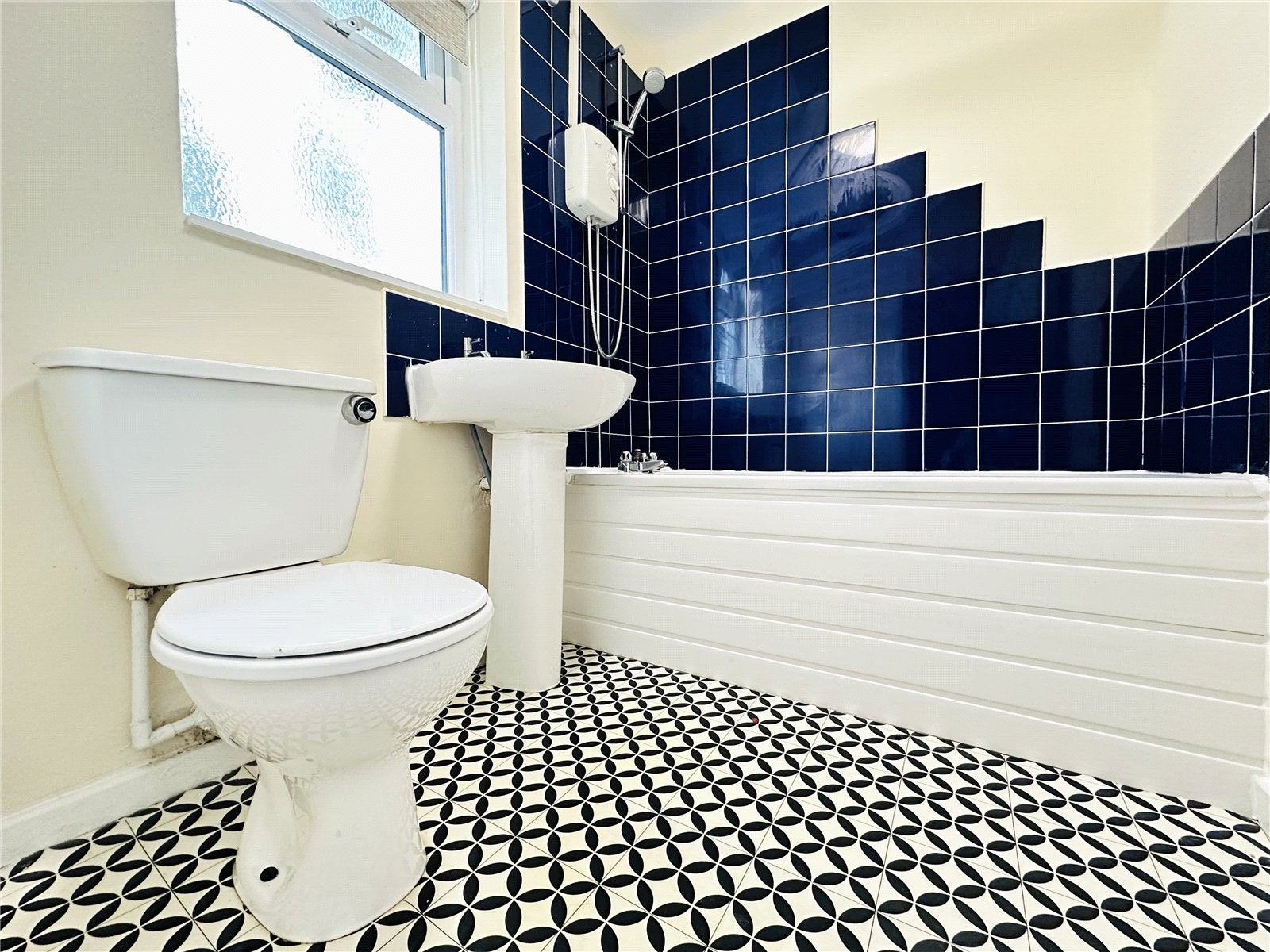Flat Abbeydale Grove in Leeds