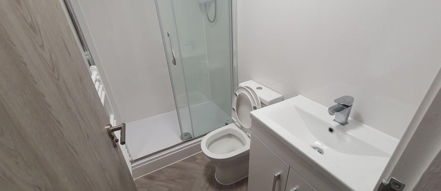 Flat Mundy Place in Cardiff