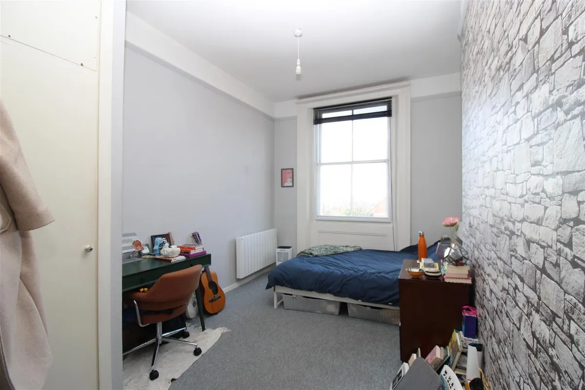 Flat Norfolk Terrace in Brighton