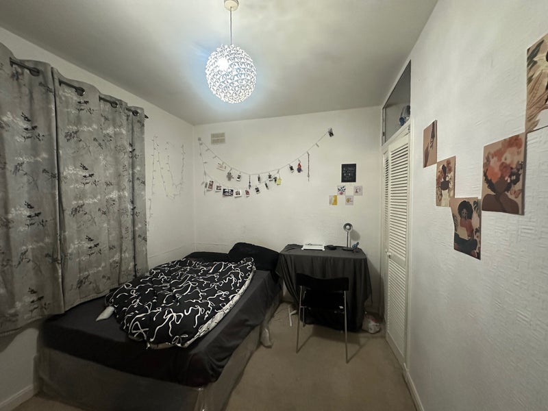 Room Parkhead Avenue in City of Edinburgh