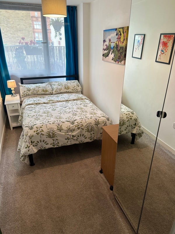 Room Amazon Street in Greater London