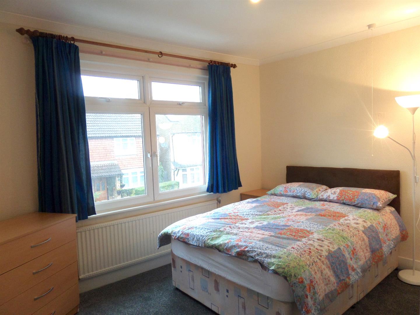 Room Springfield Road in Borough of Spelthorne