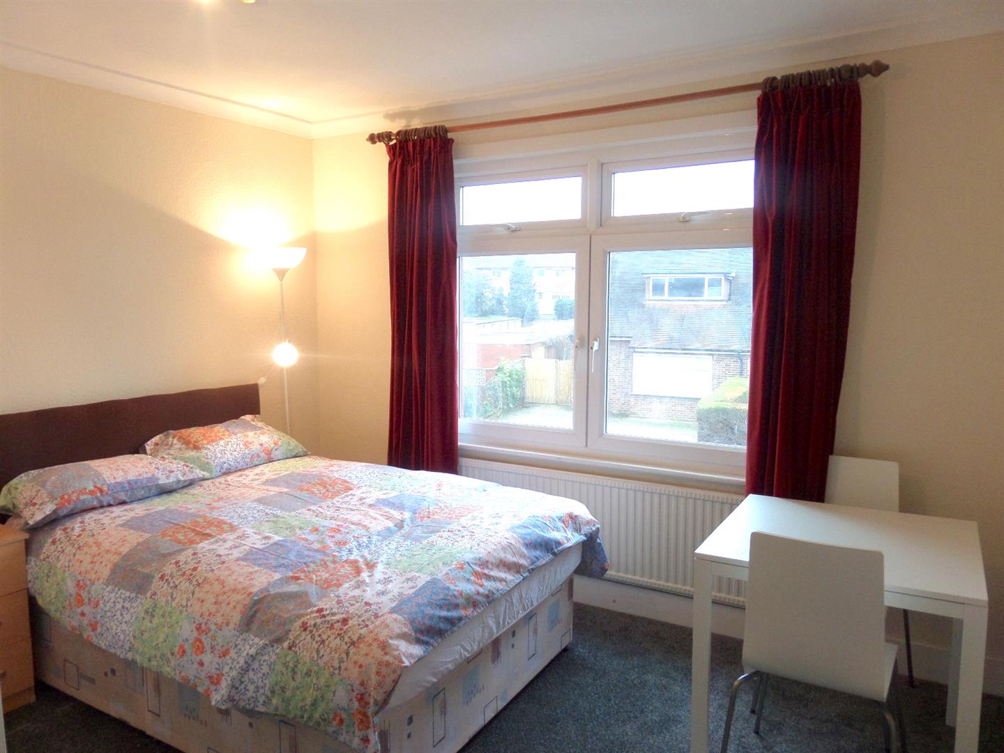 Room Springfield Road in Borough of Spelthorne