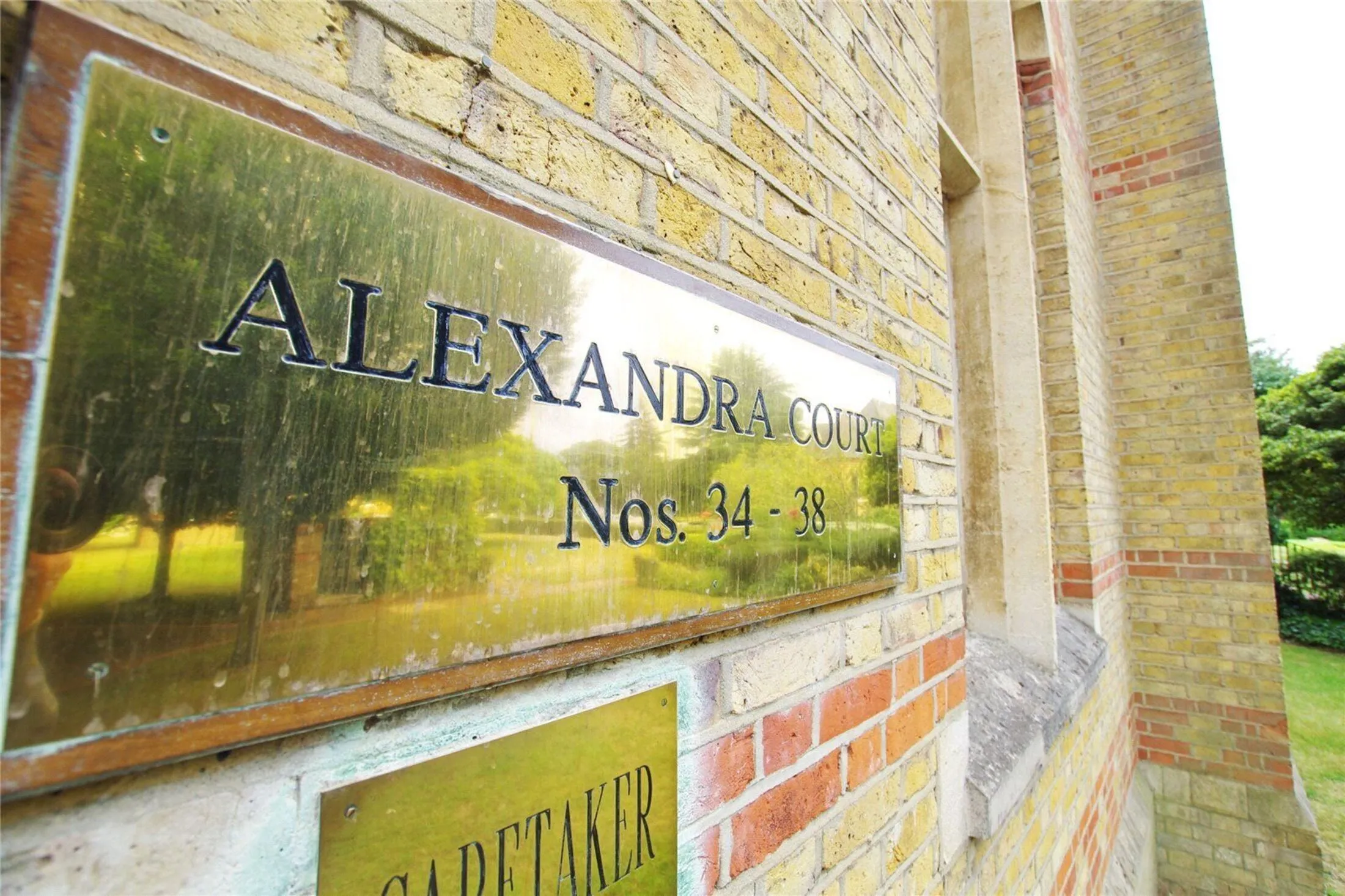 Flat Anglian Close in Watford