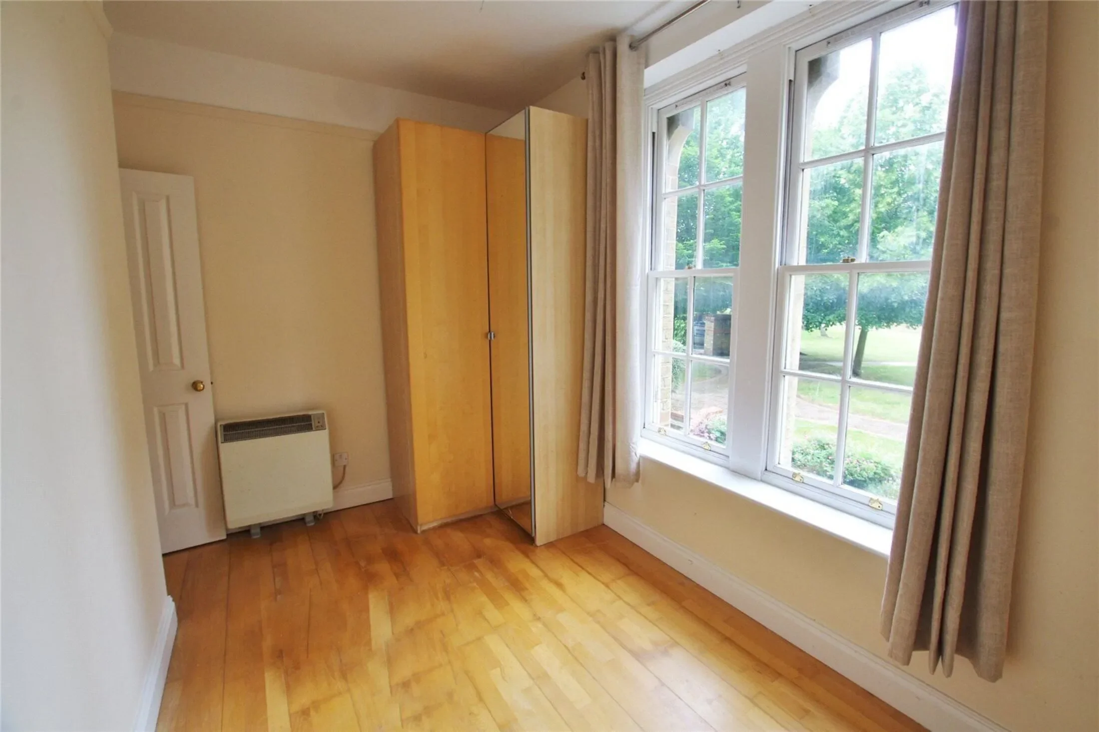 Flat Anglian Close in Watford