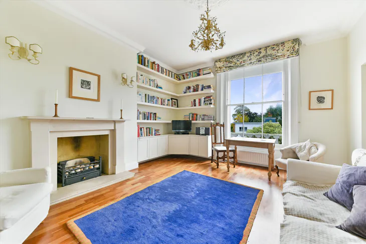 Flat Parkhill Road in Greater London
