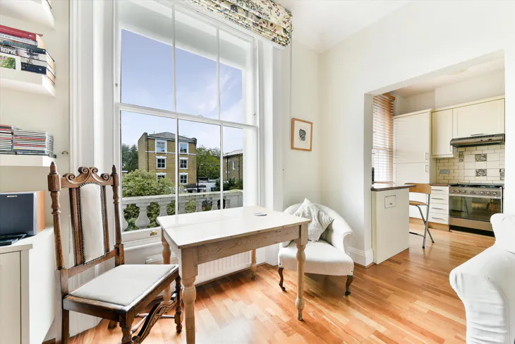 Flat Parkhill Road in Greater London
