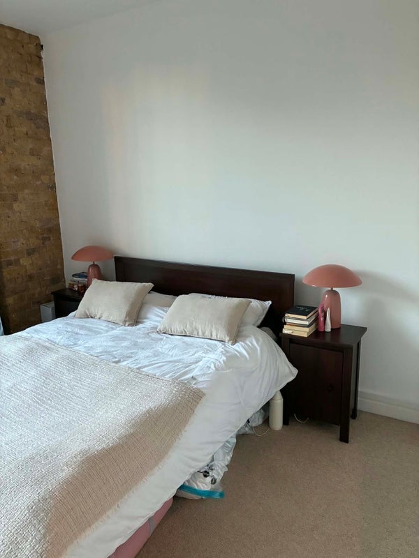 Room Gower's Walk in Greater London