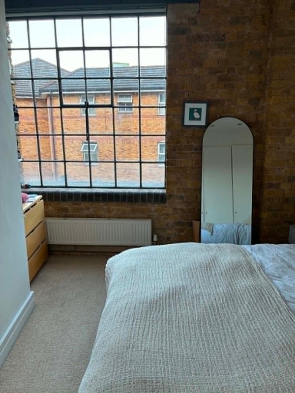 Room Gower's Walk in Greater London