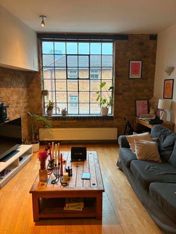 Room Gower's Walk in Greater London