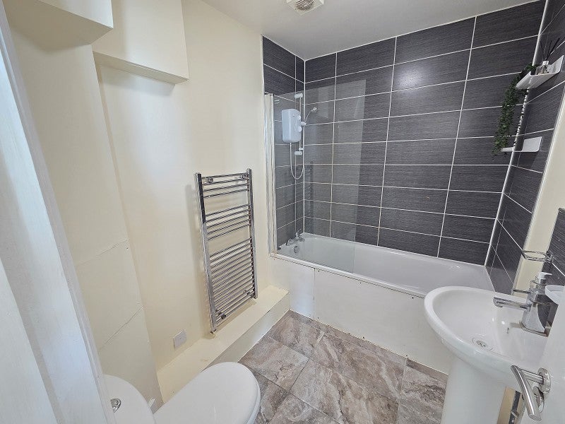 Flat Bromley Road in Greater London