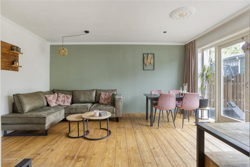 Twee-onder-één-kap te koop: Kruisstraat 20, Krommenie