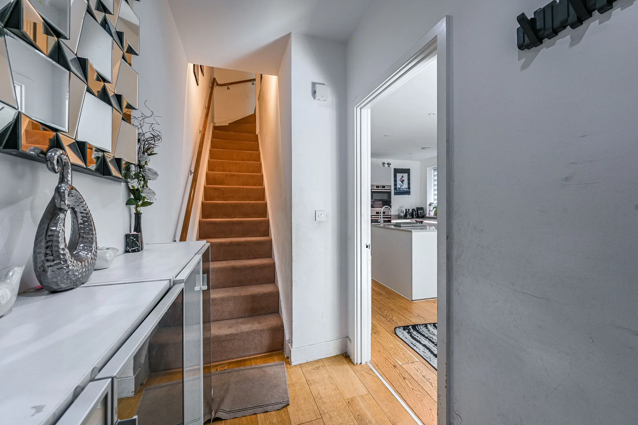 Flat Fergus Street in Greater London